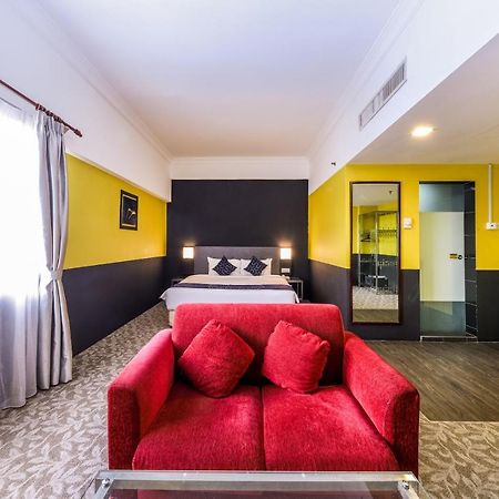 Oyo Capital O 89357 Unicorn Hotel Seri Kembangan Eksteriør billede