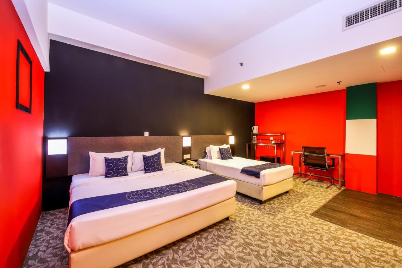 Oyo Capital O 89357 Unicorn Hotel Seri Kembangan Eksteriør billede