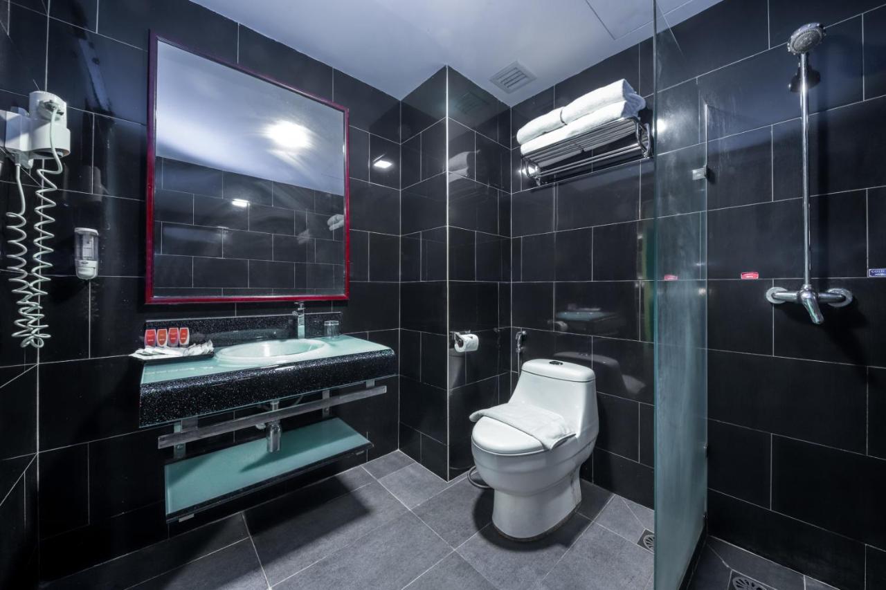 Oyo Capital O 89357 Unicorn Hotel Seri Kembangan Eksteriør billede
