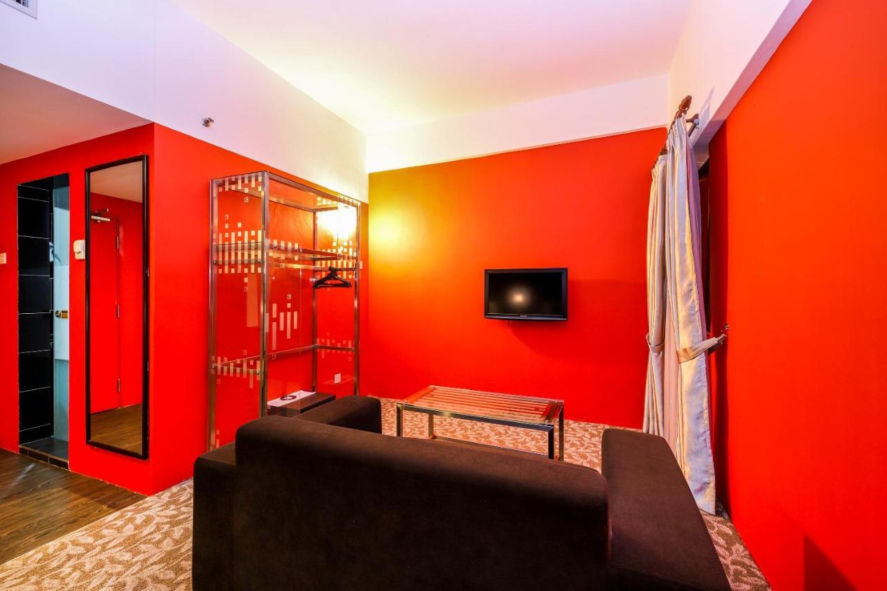 Oyo Capital O 89357 Unicorn Hotel Seri Kembangan Eksteriør billede