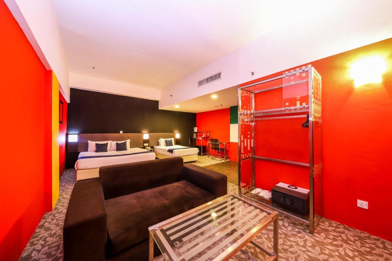 Oyo Capital O 89357 Unicorn Hotel Seri Kembangan Eksteriør billede