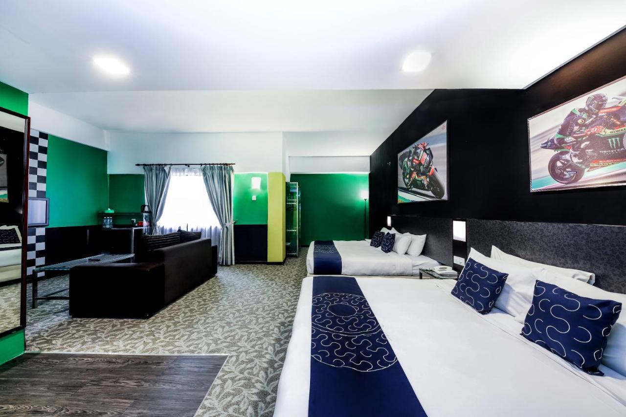 Oyo Capital O 89357 Unicorn Hotel Seri Kembangan Eksteriør billede