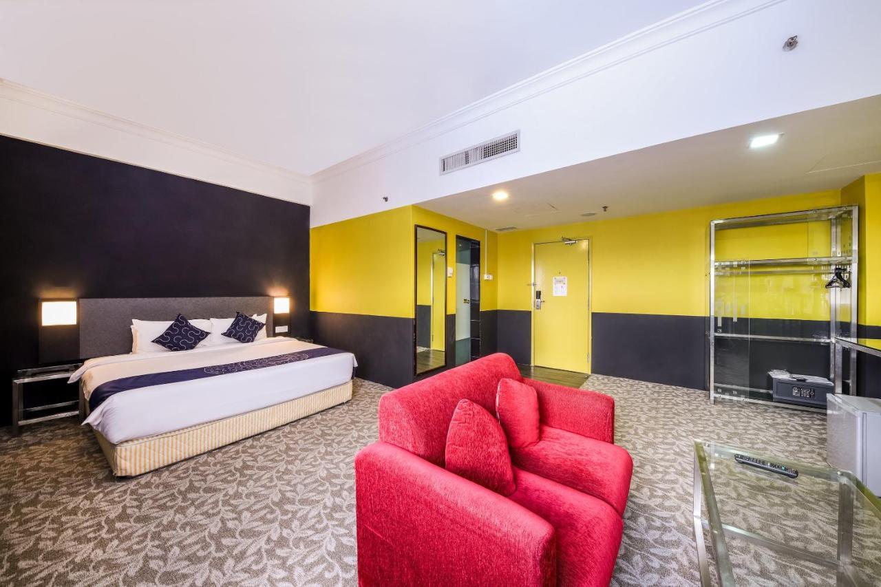 Oyo Capital O 89357 Unicorn Hotel Seri Kembangan Eksteriør billede
