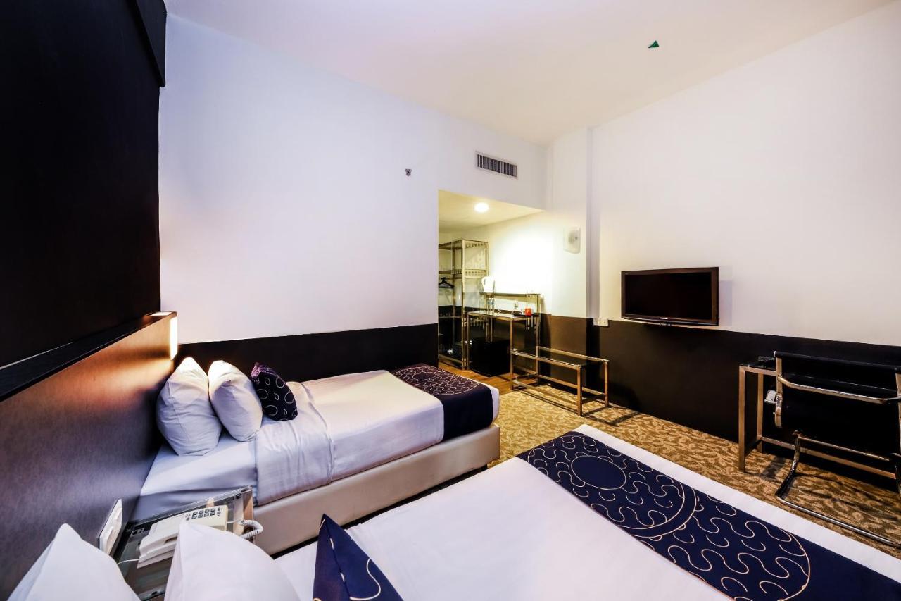 Oyo Capital O 89357 Unicorn Hotel Seri Kembangan Eksteriør billede